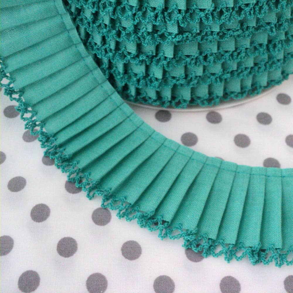 25m roll of Pleated Trim Picot Edging in Jade 323