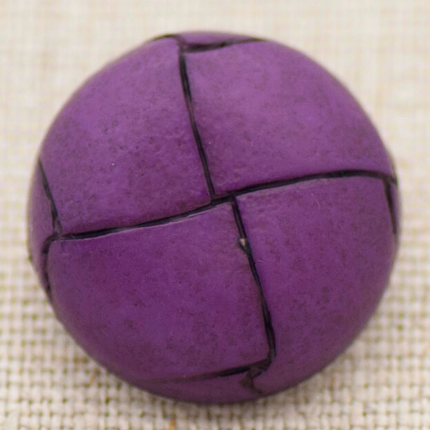Packet of 15mm Vintage Football Button in Purple