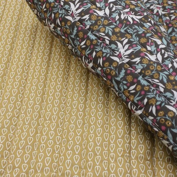 Kimea reversible quilted printed cotton fabric Image 2