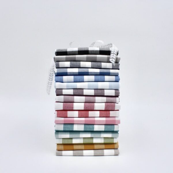 16 x folded 17mm gingham cotton fabric bundle in lots of colours