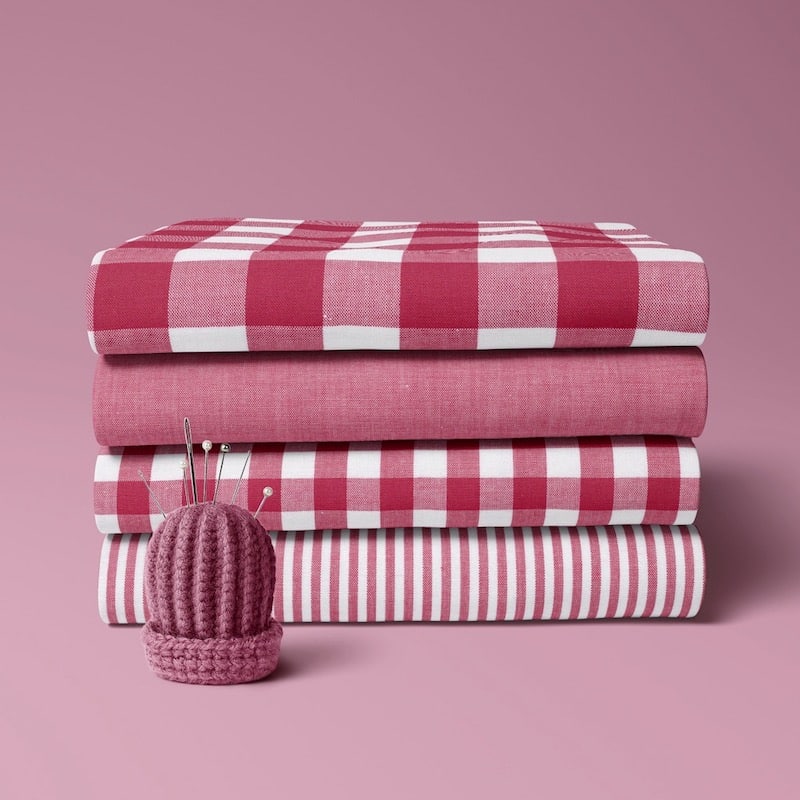 4 x folded cotton fabric bundle in magenta berry