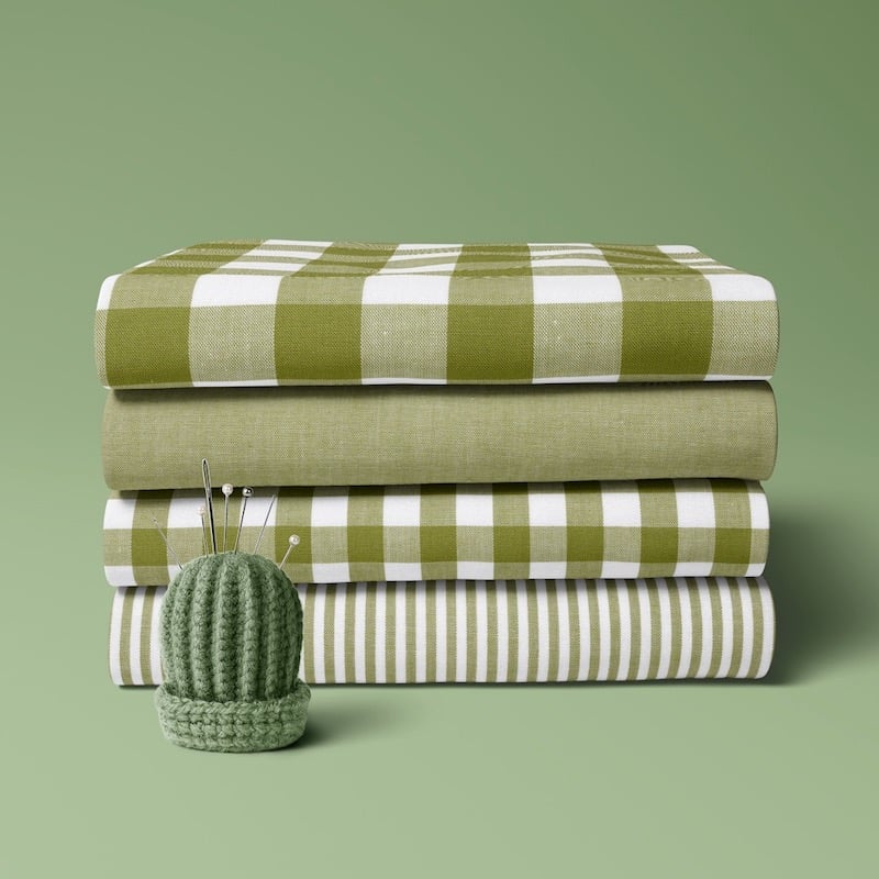 4 x folded cotton fabric bundle in sage green